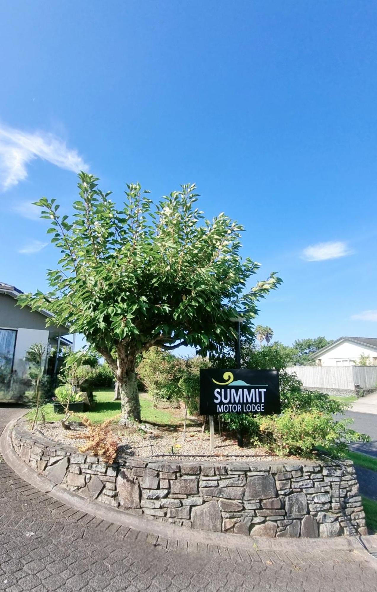Summit Motor Lodge Tauranga Extérieur photo